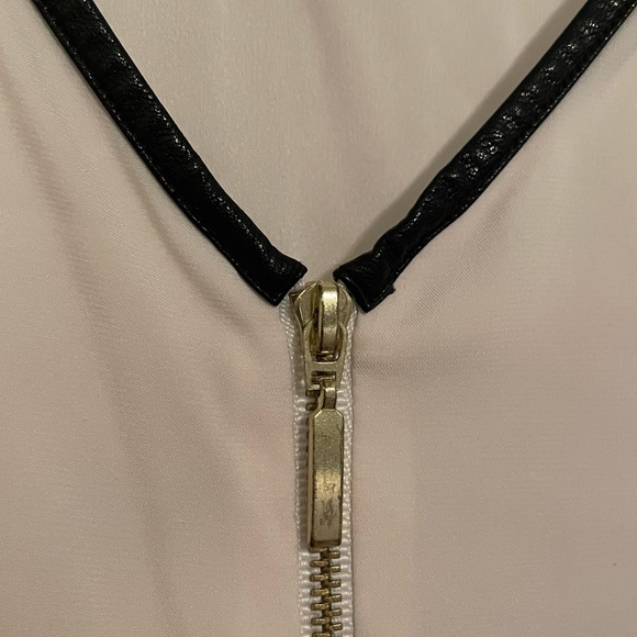 Express Top - Picture 2 of 4